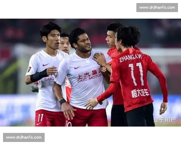 广州恒大与上海上港巅峰对决再掀中超争冠激烈风云赛事焦点之战局